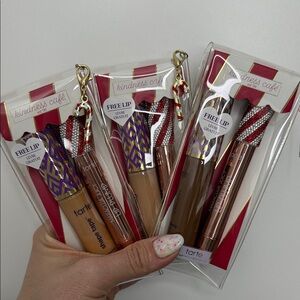 Tarte shape tape concealer with lip plump